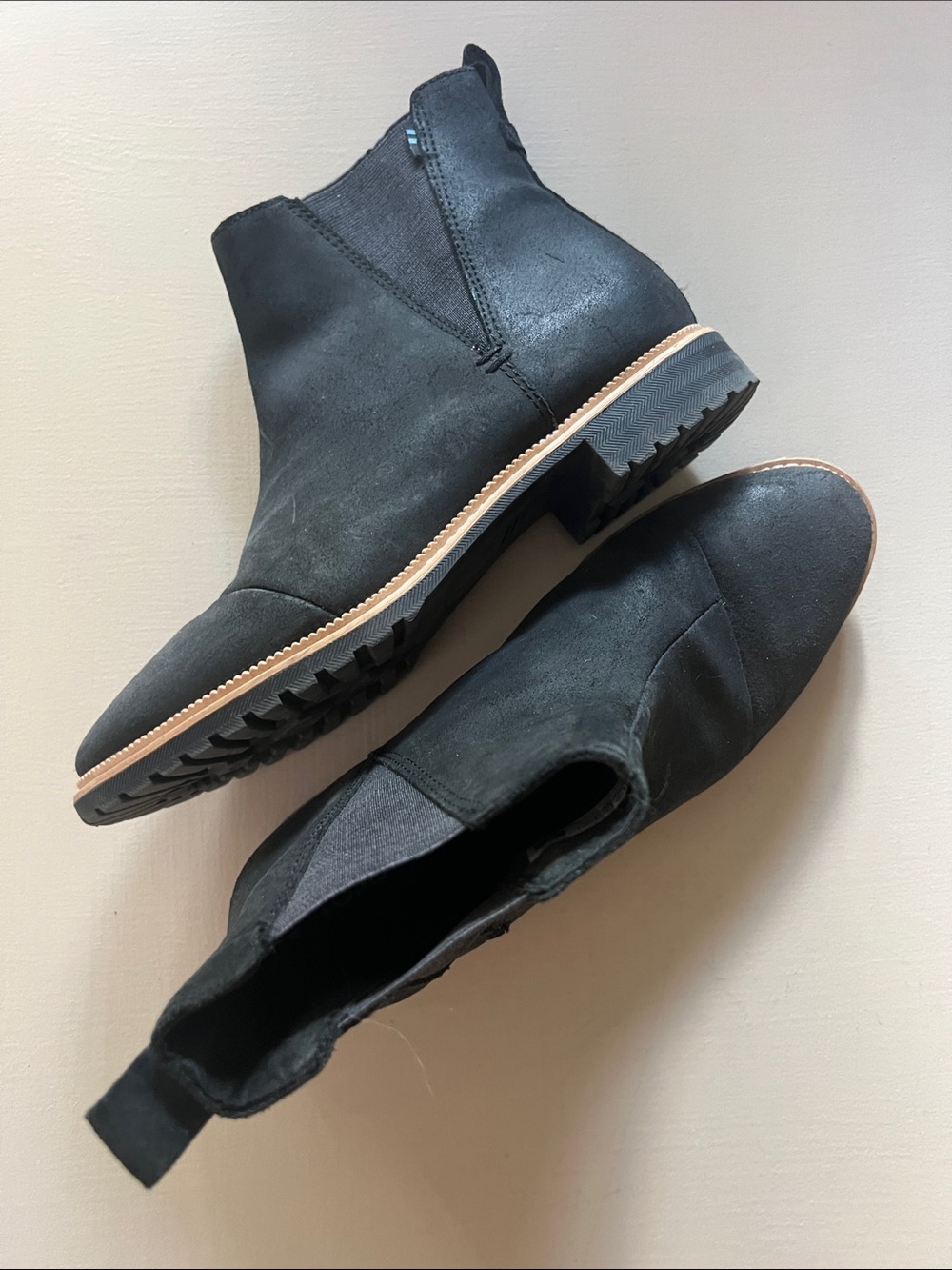 Women’s Tom’s Black Chelsea Boots - Classic Slip-On Style